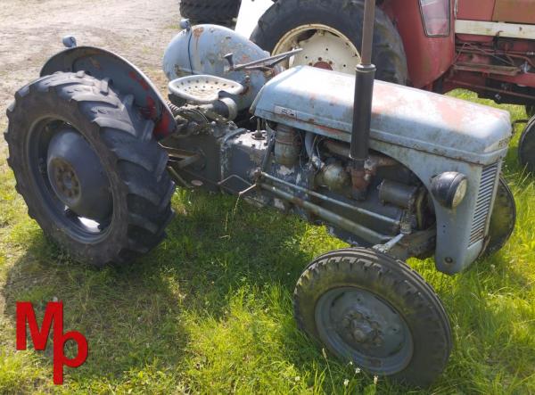 Massey Ferguson TEF20, TEILETRÄGER