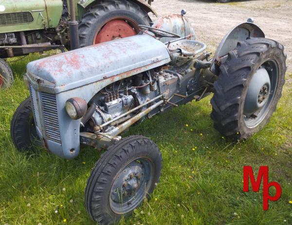 Massey Ferguson TEF20, TEILETRÄGER